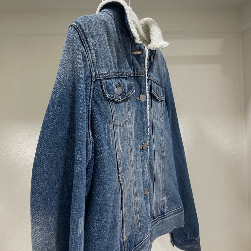 Sold‼️Sherpa Jean denim jacket coat